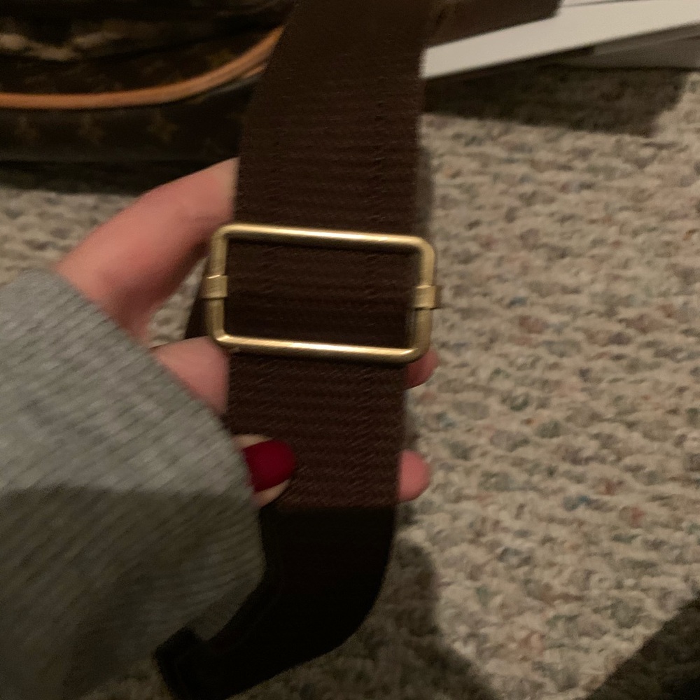 Good condition Louis Vuitton crossbody - Picture 8 of 11